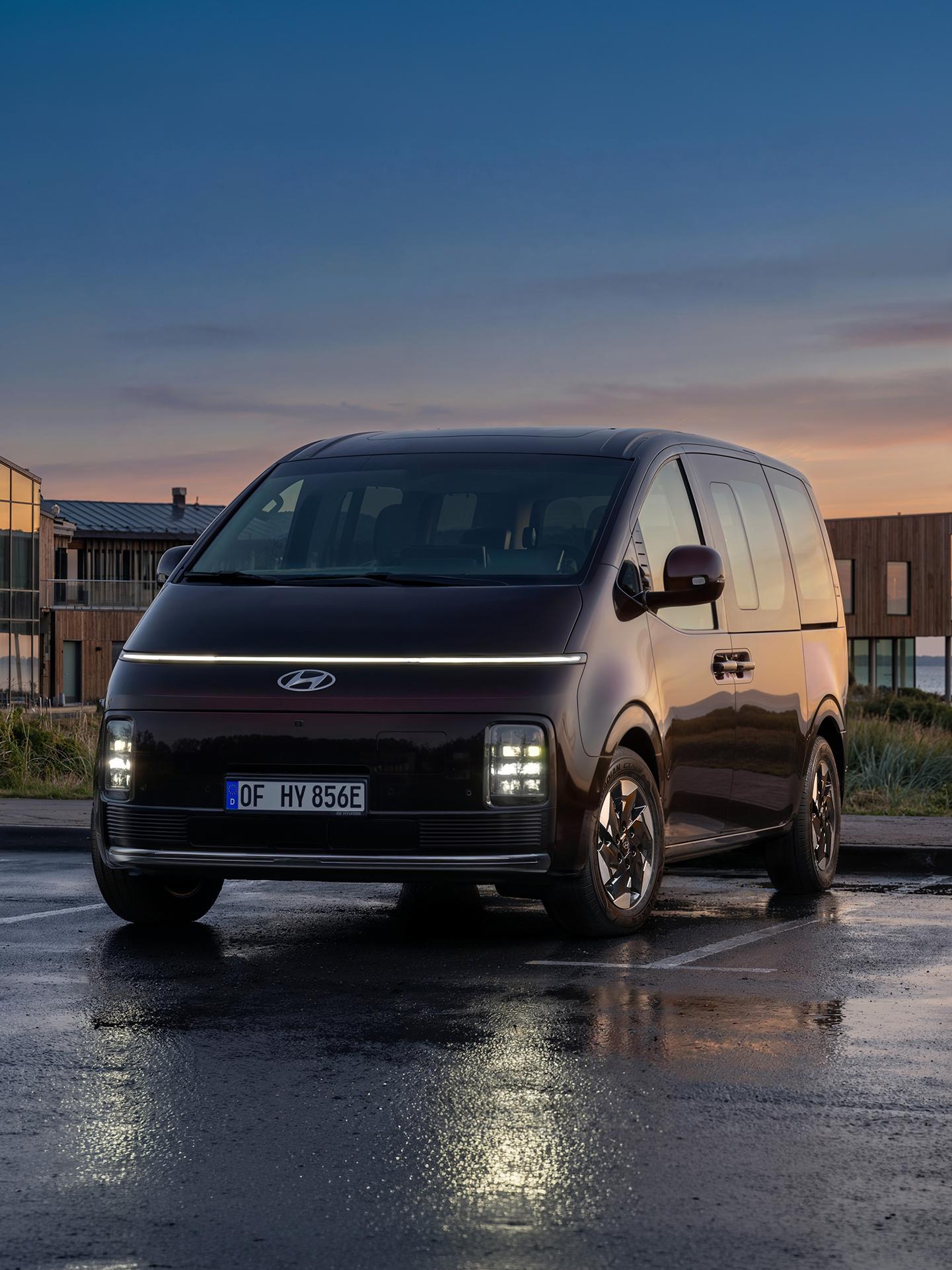 STARIA Electric
