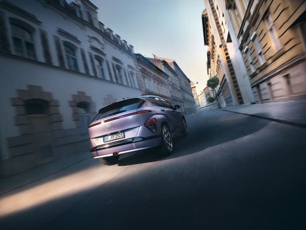 Rangebilde av Hyundai sine elbiler. Foto.