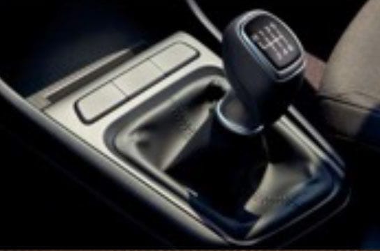 6-speed manual transmission (MT)