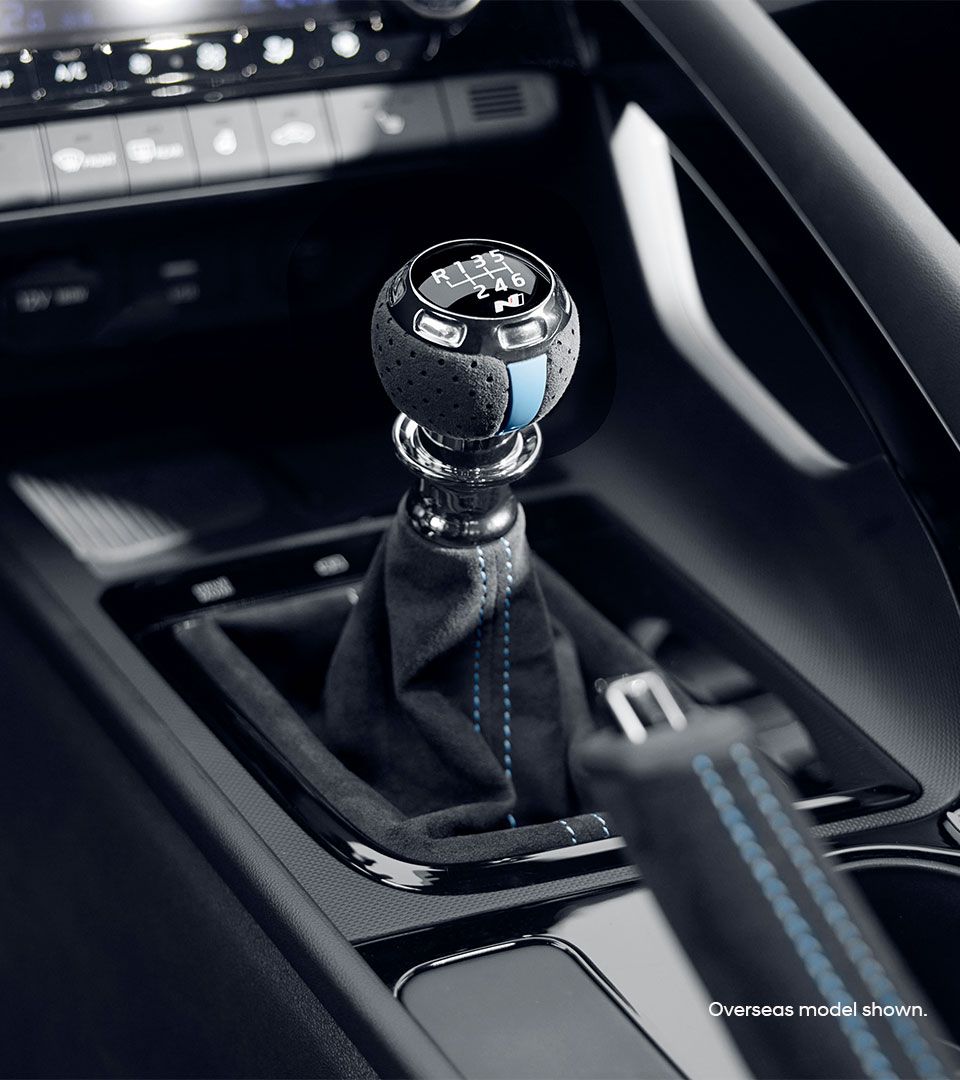 i30-Sedan-N-Monochrome-Multi-2-960x1080.jpg