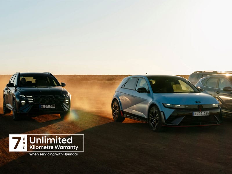 Hyundai TUCSON Hybrid, IONIQ 5 N on a desert background