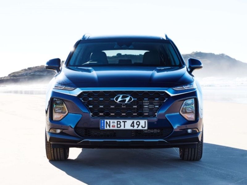 Hyundai_2020_Drive_COTY_Santa_Fe_Frontr_800x600.jpg