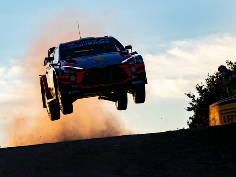 Hyundai_Motorsport_2020-Rally-Italia-Sardegna_03800x600.jpg