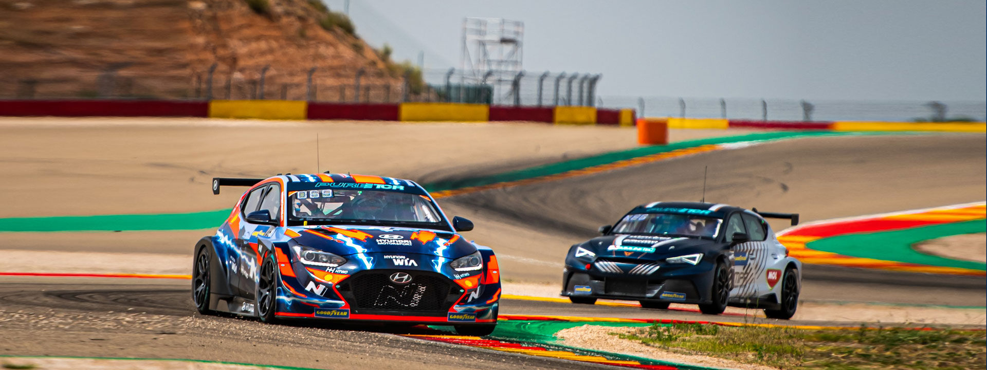 Hyundai_motorsports_PURE-ETCR-R2_Aragon_01_1920x720.jpg