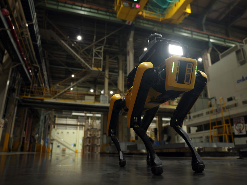 Hyundai_Factory-Safety-Service-Robot_02_800x600.jpg