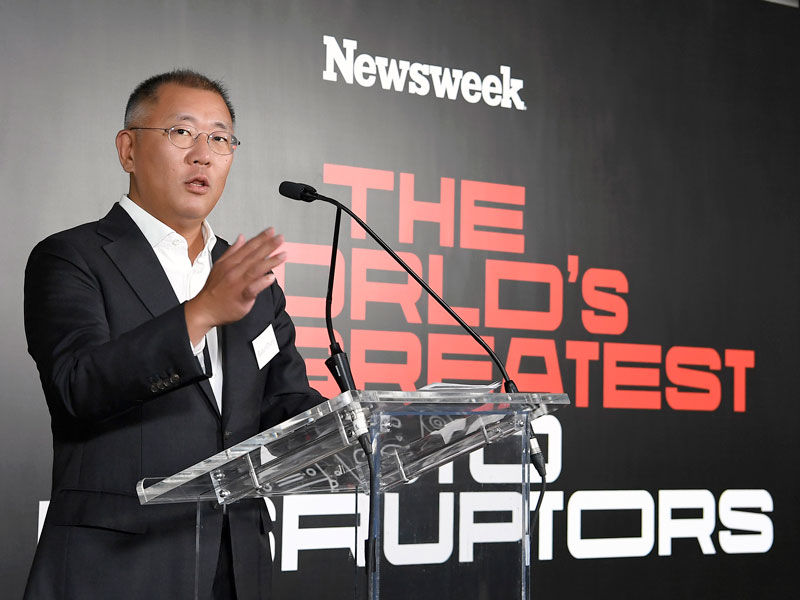Hyundai_Newsweek_HMG-Executive-Chair-Euisun-Chung_05_800x600.jpg