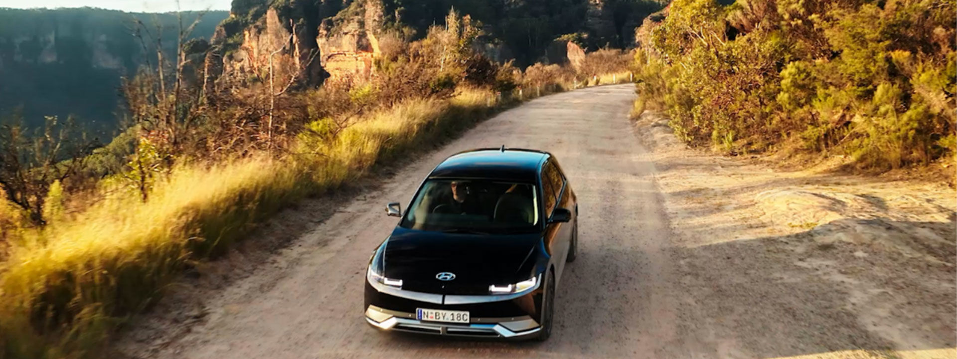 Image-1_-Hyundai-IONIQ-5-Drives-Sustainability-Campaign-with-Upcoming-Show,-Down-to-Earth-with-Zac-Efron-Down-Under_1920x720.jpg