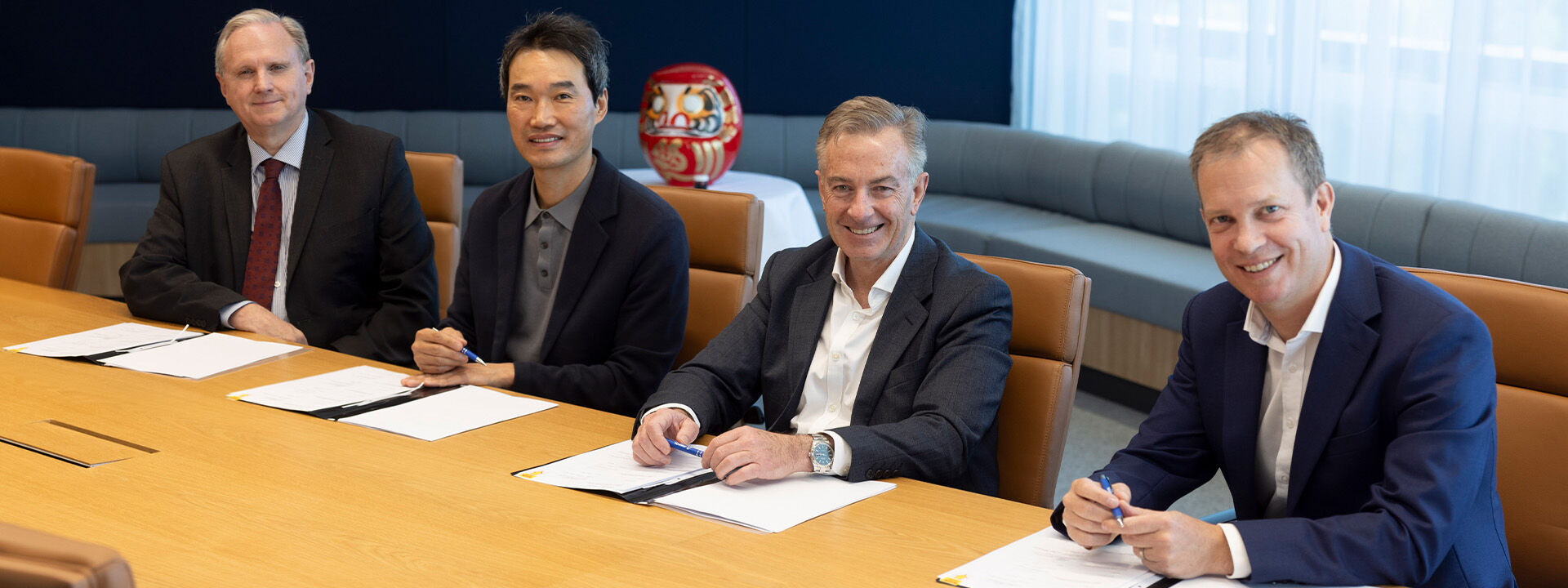 MOU-Ampol-HMCA-Pacific-Energy-Toyota-Australia-01-Desktop-1920x720.jpg