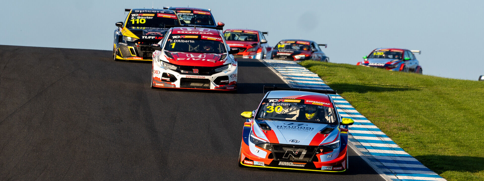 2023_TCR_R2_Phillip_Island_03_1920x720.jpg