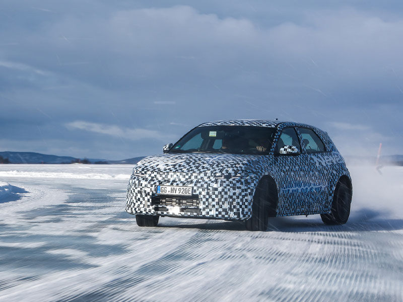 IONIQ-5-N-Winter-Test-Drive-02_800x600.jpg