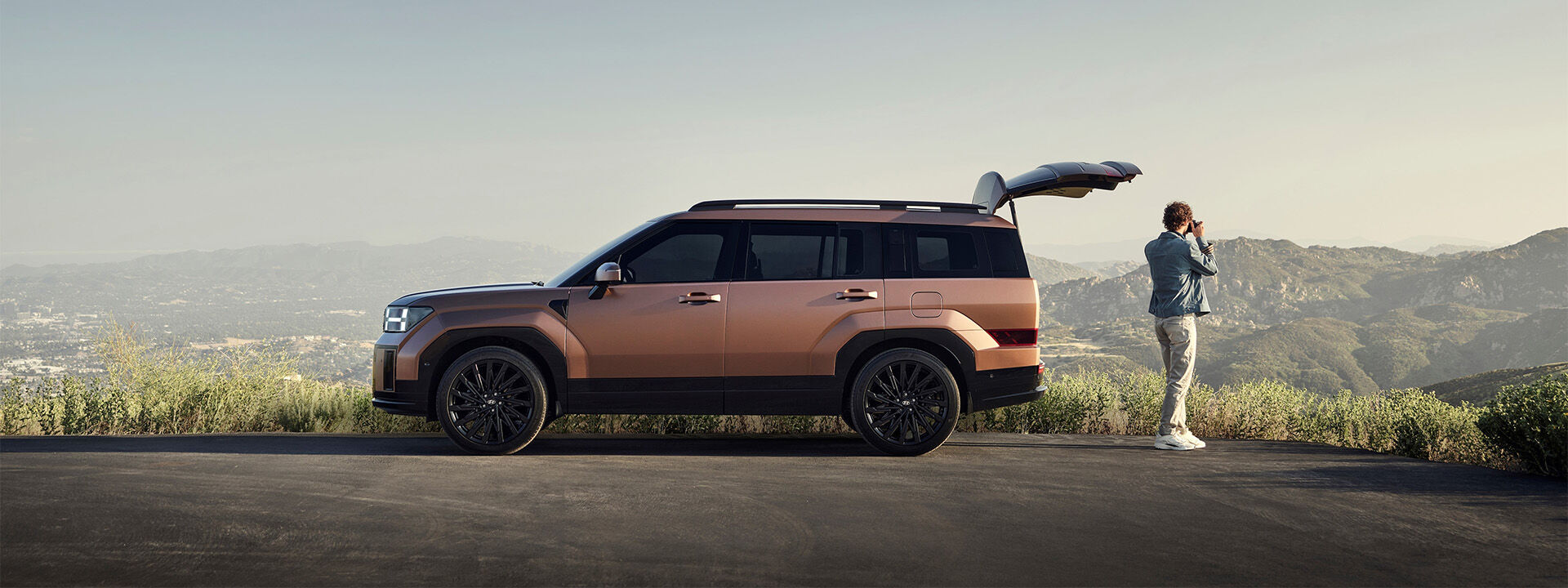 The-all-new-SANTA-FE_Exterior_01_desktop_1920X720.jpg