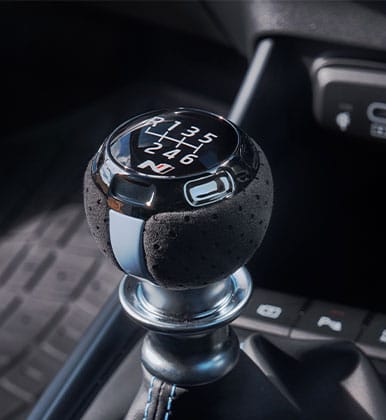 Hyundai-i20-N-Shadow-edition-386x420-4.jpg