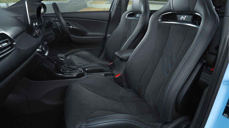 i30N_Interior_PopUp_800x450_04.jpg