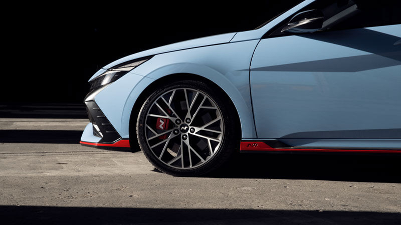 Hyundai_i30-Sedan-N_Exterior_Sculpted-for-performance_800x450.jpg
