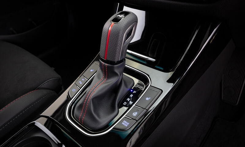 Performance_i30Hatch_NLine_800x480_3.jpg
