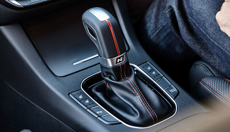 Hyundai_i30_N-Line_Gear_Knob_748x430.jpg