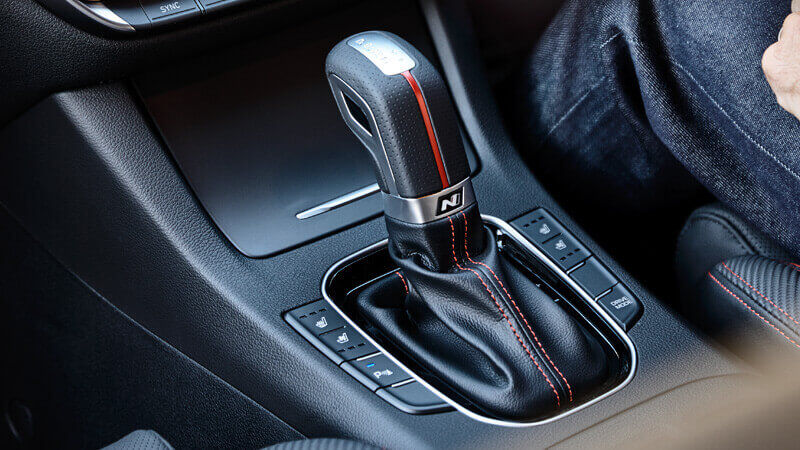 Hyundai_i30_N-Line_Gear_Knob_800x450.jpg