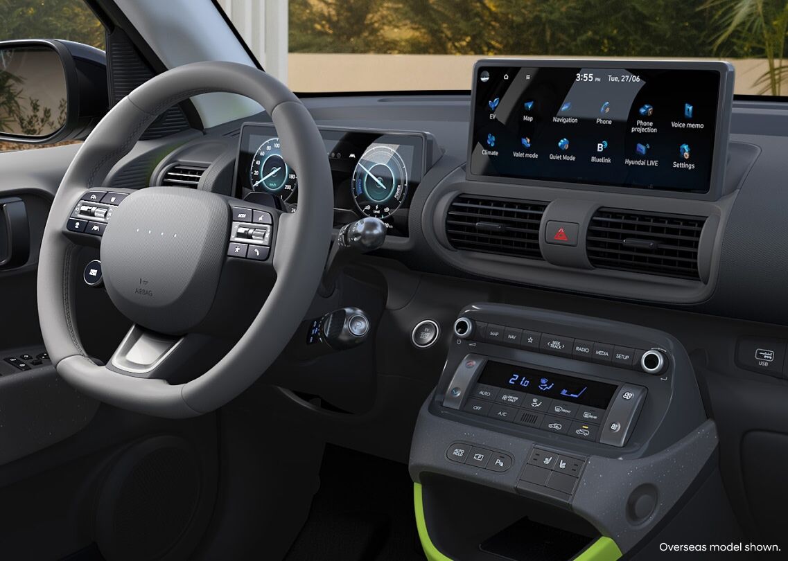 10.25" touchscreen and cluster 