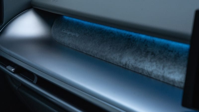 IONIQ9_Interior_Ambient_Mood_Lighting_PopUp_800x450_04.jpg