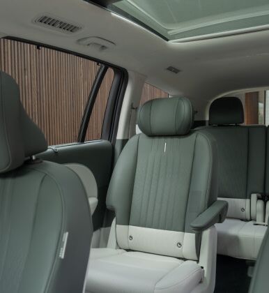 IONIQ9_Interior_Seating_for_up_PopUp_386x420_01.jpg