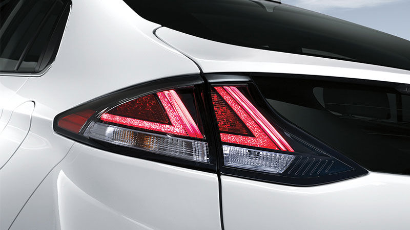 Hyundai_IONIQ_EV_LED_Lamps_800x450.jpg