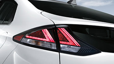 Hyundai_IONIQ_EV_LED_REAR_COMBINATION_LAMPS_369x210.jpg