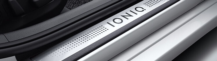 Hyundai_Hybrid_door_scuff_plates_748x210.jpg