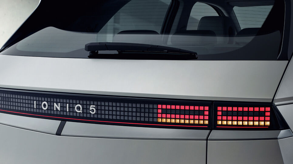 MY25IONIQ5_Ext_Hotspot_965x542_4.jpg