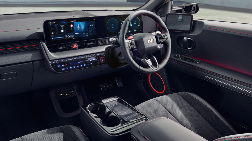 IONIQ5-Nline_Int_Hotspot_965x542_2 (1).jpg