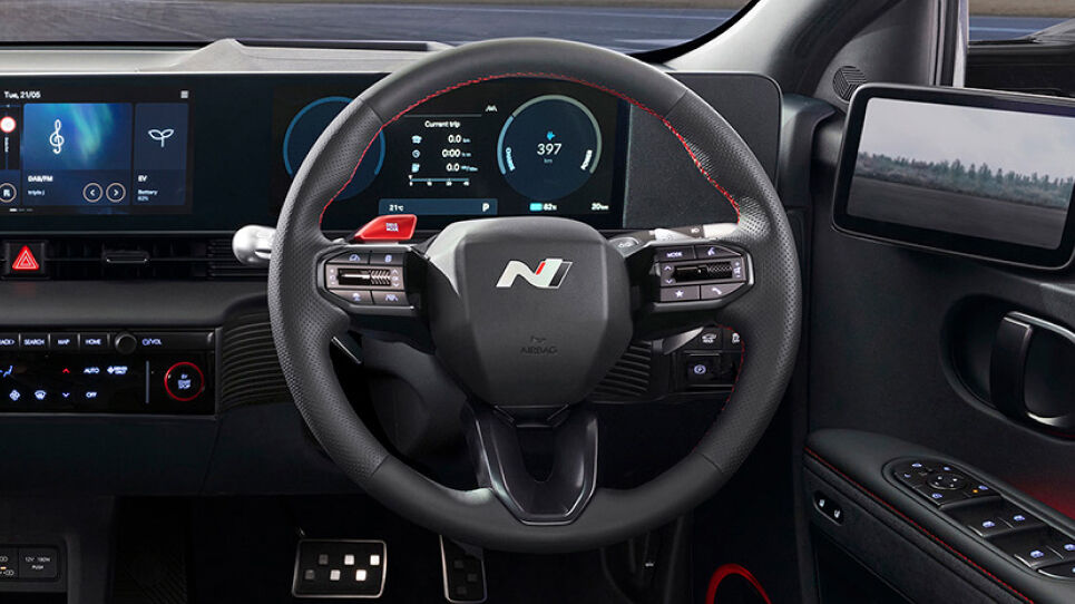 IONIQ5-Nline_Int_Hotspot_965x542_3 (1).jpg