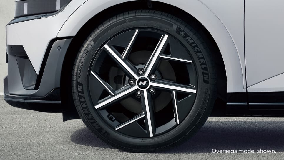 IONIQ5-Nline_Ext_Hotspot_20"_Wheel_965x542_1.jpg