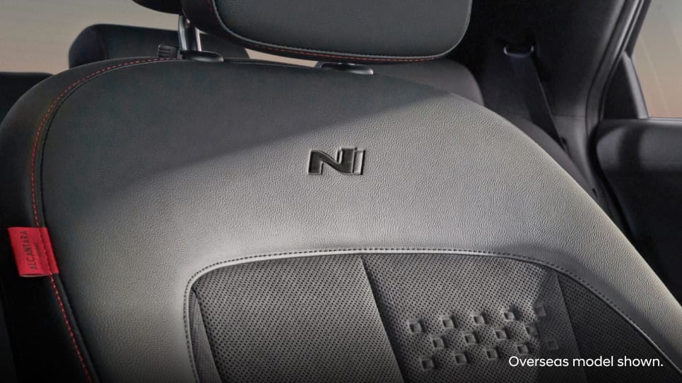 IONIQ5-Nline_Int_Hotspot_Leather_Seats_965x542_1.jpg