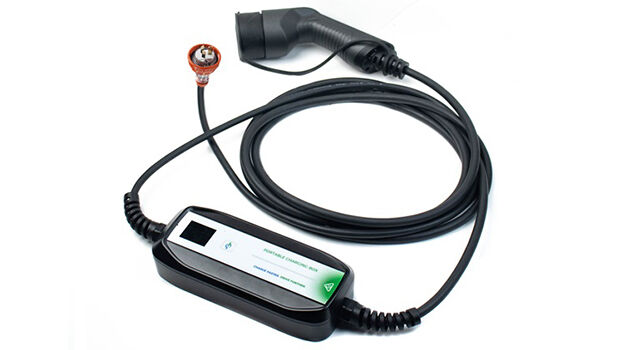 Portable 15amp charging cable – Type 2 to 3 pin<sup>[C3]</sup>.