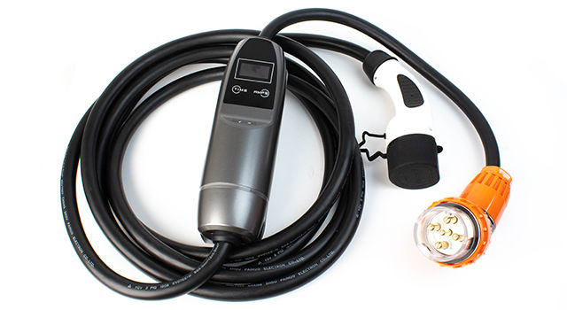Portable 32amp charging cable -Type 2 to 5 pin<sup>[C3]</sup>.
