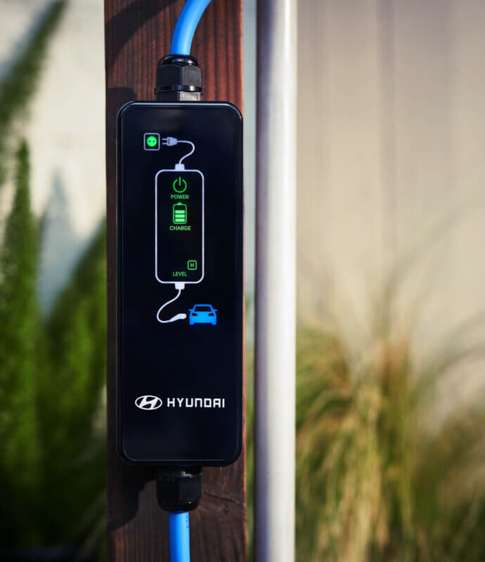 Charging_690x800_Emergency_cable.jpg