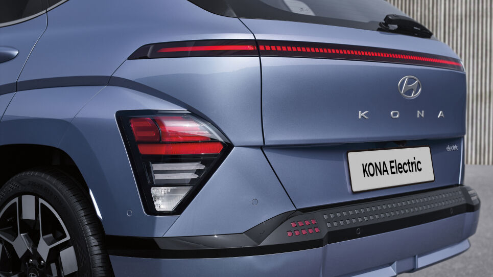 Ext_Hotspot_Distinctive_rear_design_965x542.jpg
