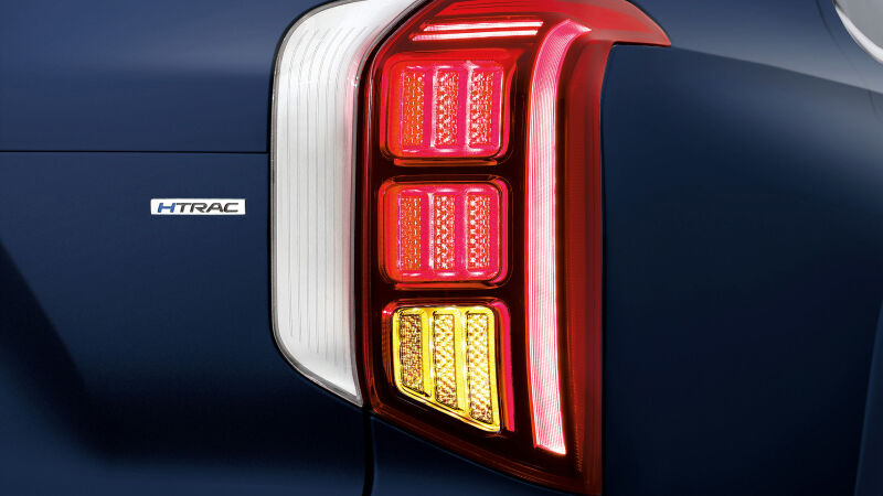 Ex_Masonary_Grid_03_Tail_lights.jpg