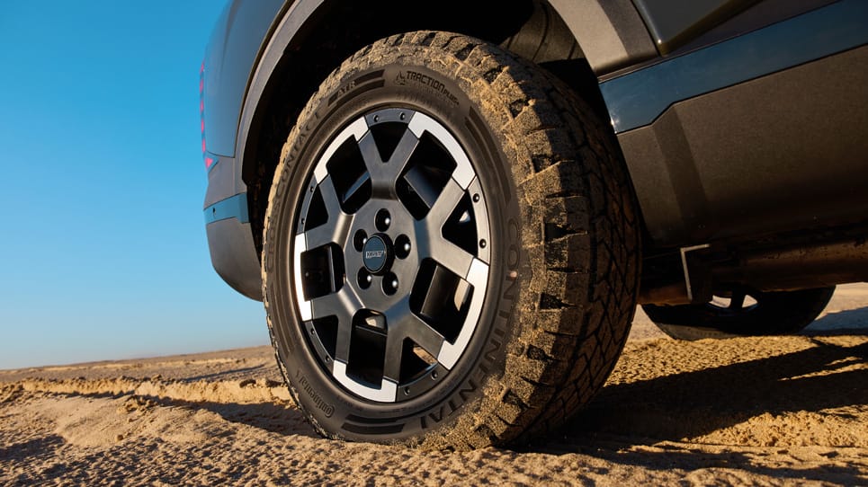 Hotspot_exterior_965x542_Desktop_Tyres.jpg