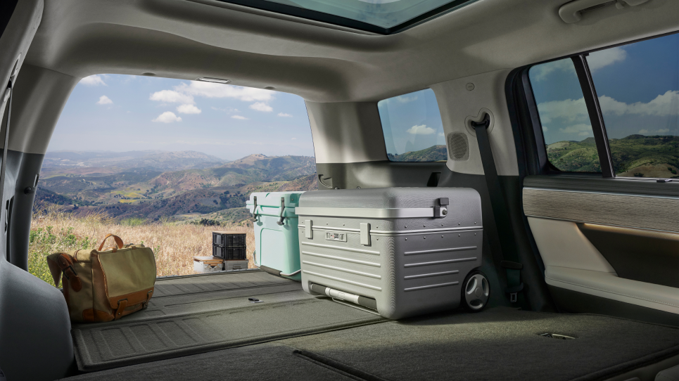 SantaFe_Hybrid_Int_Hotspot_965x542_04.png