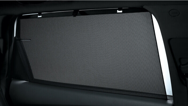 Hyundai_Santa_Fe_Hybrid_Interior_Masonry_Grid_Image_Rear_Window_Sunshades_800x450.jpg