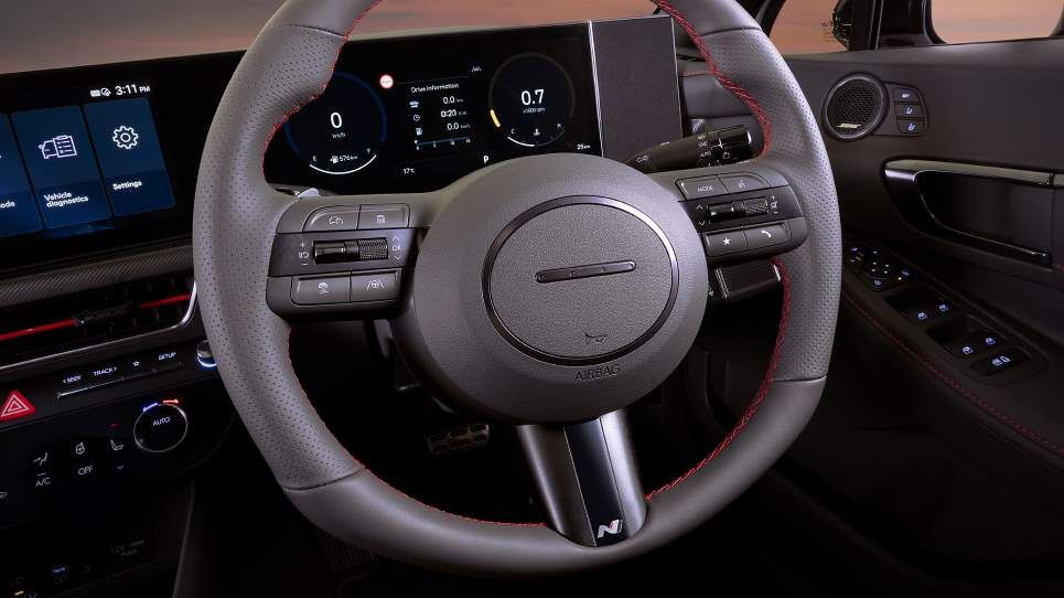 Int_Hotspot_3_Steering_965x542.jpg