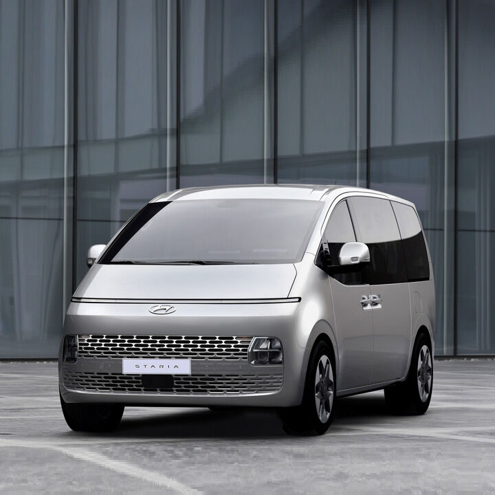 Hyundai_STARIA-RYI_front_720x720.jpg