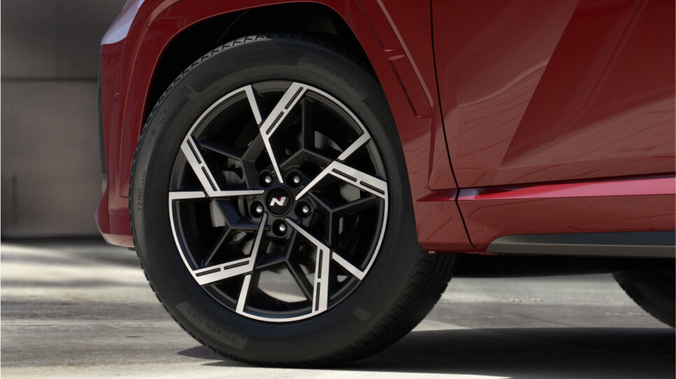 Hyundai_TUCSON_Petrol_NLine_Exterior_Hotspot_Desktop_800x450_4.jpg