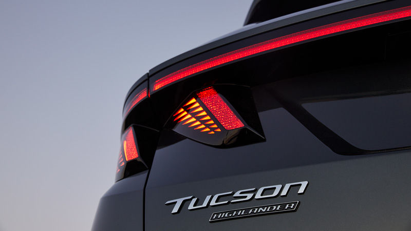 Hyundai_Tucson_Exterior-masonry_Parametric-rear-lights_800x450.jpg