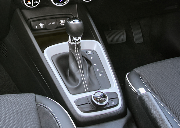 Hyundai_Venue_Urban_Performance_6_Speed_Transmission_590x420.png