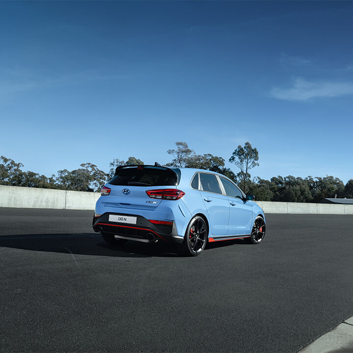 Hyundai_i30_N_sports_car_720x720_rear.jpg