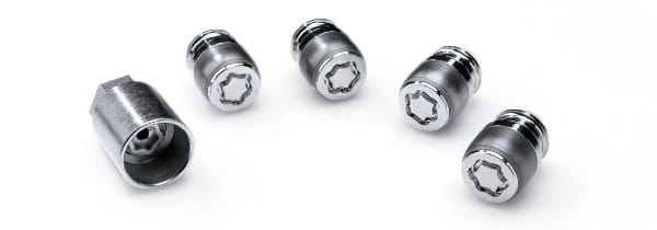 Hyundai_Elantra_Accesories_wheels_nuts_600x210.jpg