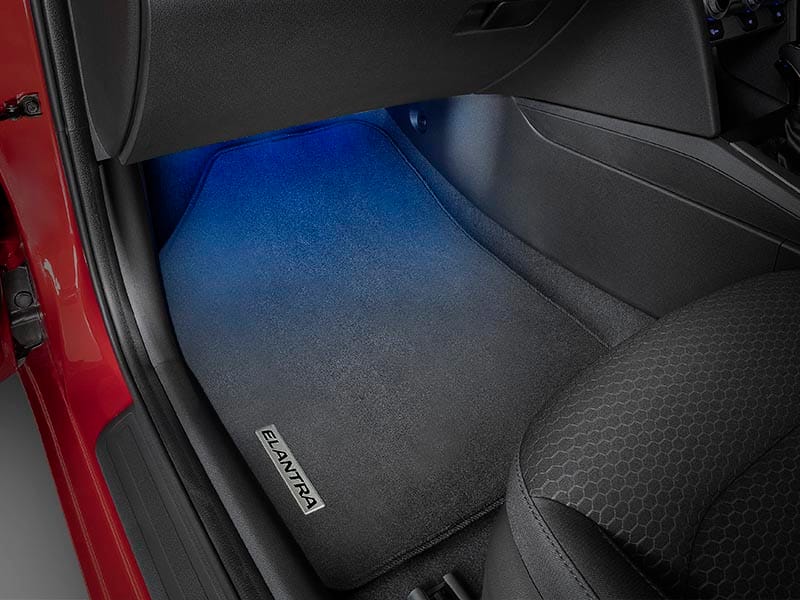 Elantra_accessories_Footwell_Lights_blue_800_600.jpg