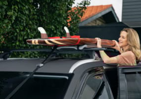 Hyundai_Accessories_Surfboard-carrier_04_285x200.jpg