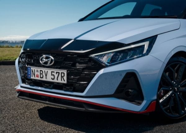 HYUNDAI_ACCESSORIES_N_i20_Bonnet_Protector_03_600x430